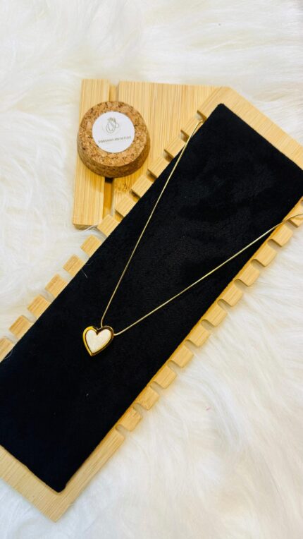 Elegant Heart-Shaped Gold-Plated Pendant Necklace