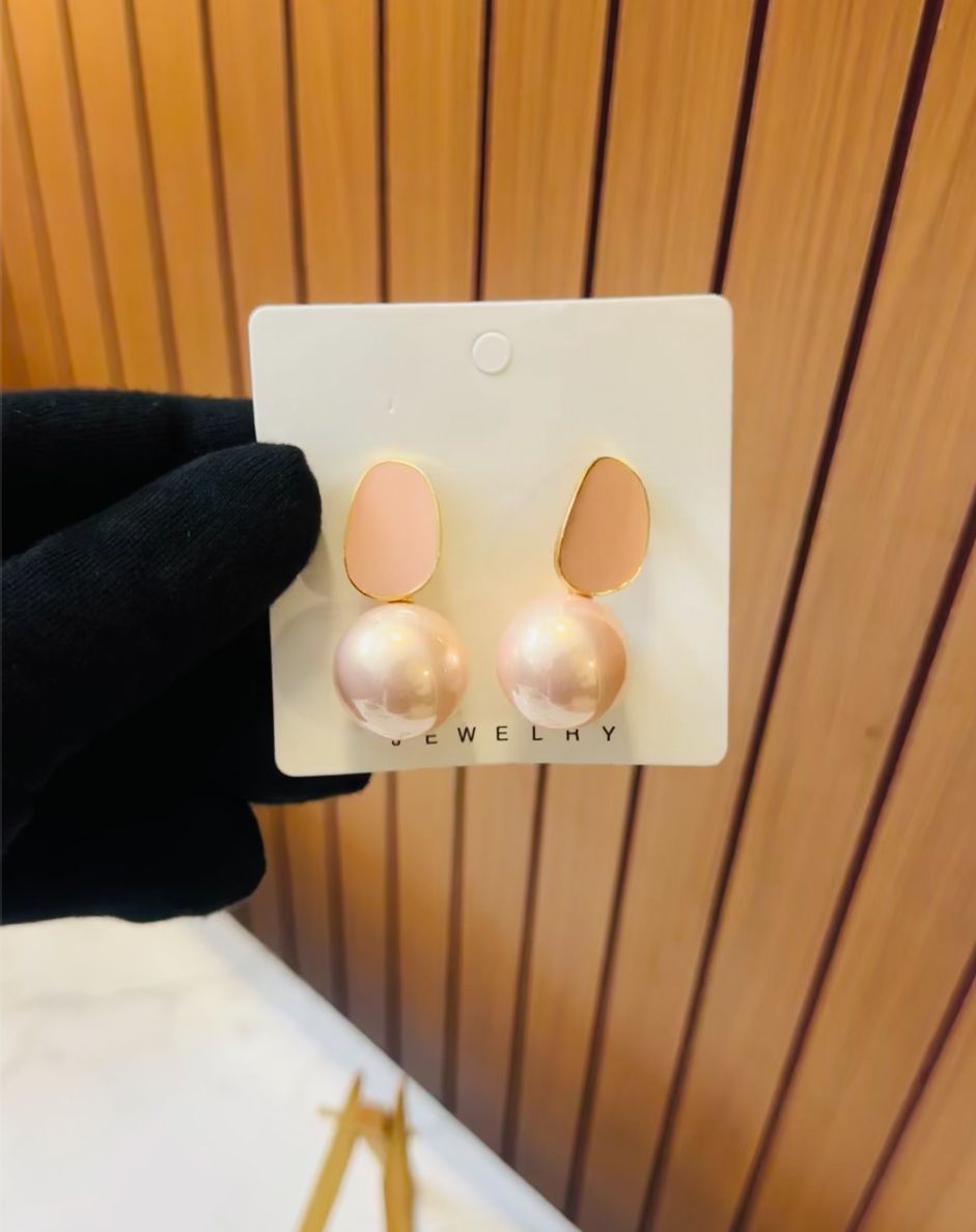 Pink Pearl Drop Earrings with Gold Trim Pink Pearl Drop Earrings with Gold Trim - Image 1